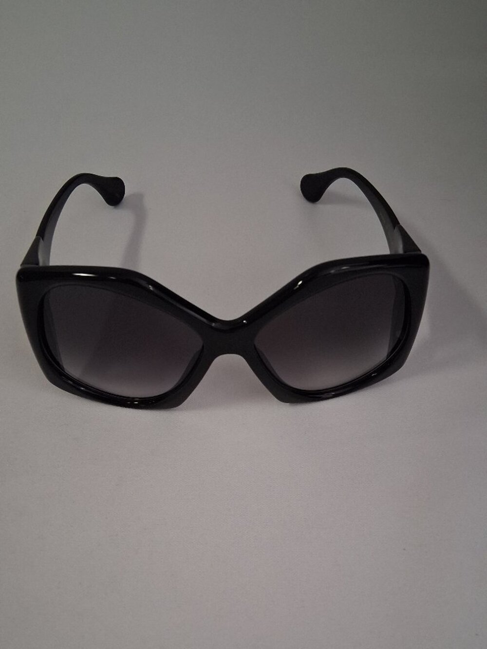 Authentic Women's Gucci GG0875S Sunglasses – Black/Grey – 62-16-120 Brand New - Picture 2 of 9